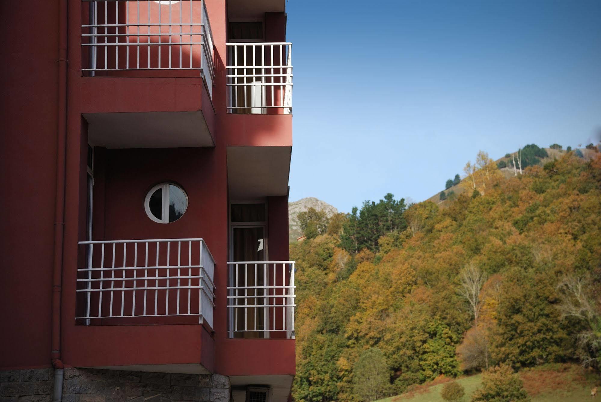 Los Acebos Cangas Onís Exterior foto